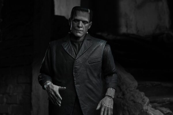 Universal Monsters Ultimate Frankenstein's Monster (B/W) 7" Scale Figure